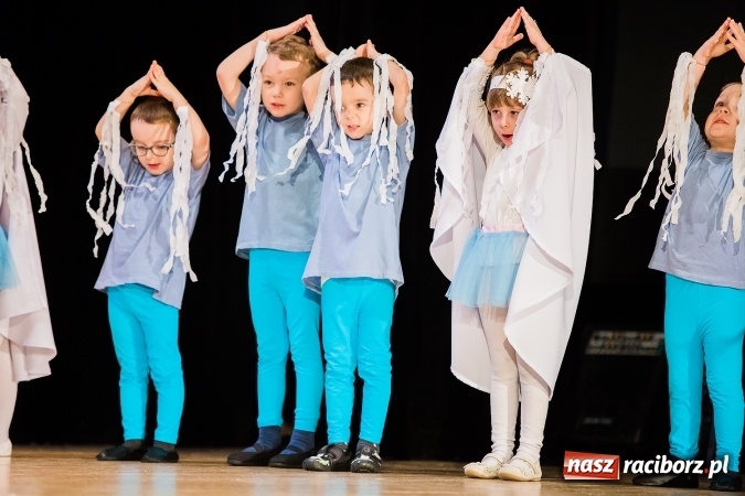 Zdjęcie w galerii na portalu naszraciborz.pl: Przedszkole nr 15 wystąpiło w Raciborskim Centrum Kultury wiadomości z regionu