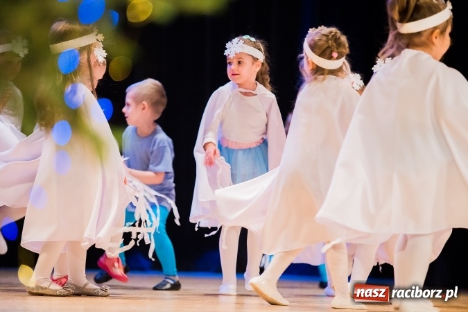 Zdjęcie w galerii na portalu naszraciborz.pl: Przedszkole nr 15 wystąpiło w Raciborskim Centrum Kultury wiadomości z regionu