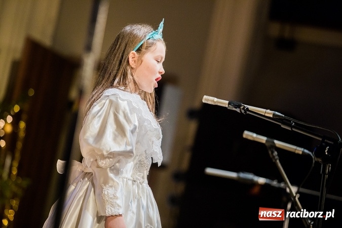 Zdjęcie w galerii na portalu naszraciborz.pl: Przedszkole nr 15 wystąpiło w Raciborskim Centrum Kultury wiadomości z regionu