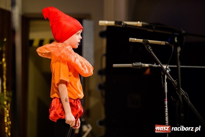 Zdjęcie w galerii na portalu naszraciborz.pl: Przedszkole nr 15 wystąpiło w Raciborskim Centrum Kultury wiadomości z regionu