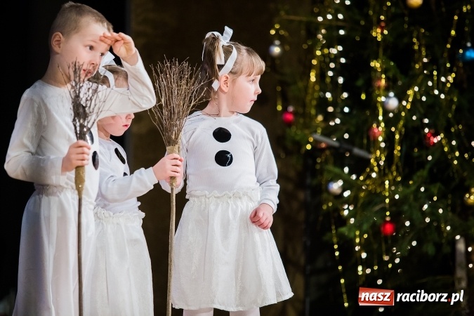 Zdjęcie w galerii na portalu naszraciborz.pl: Przedszkole nr 15 wystąpiło w Raciborskim Centrum Kultury wiadomości z regionu