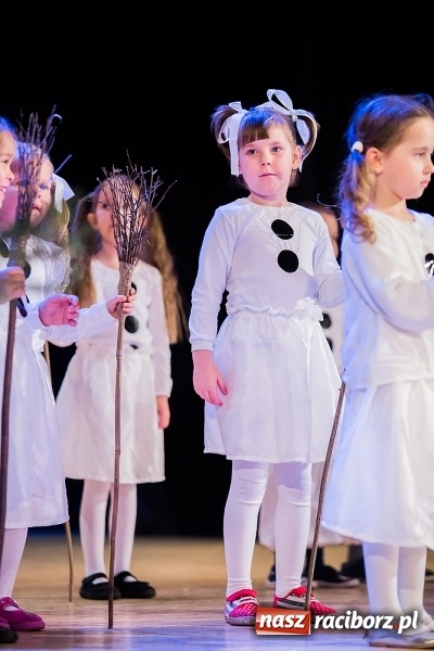 Zdjęcie w galerii na portalu naszraciborz.pl: Przedszkole nr 15 wystąpiło w Raciborskim Centrum Kultury wiadomości z regionu