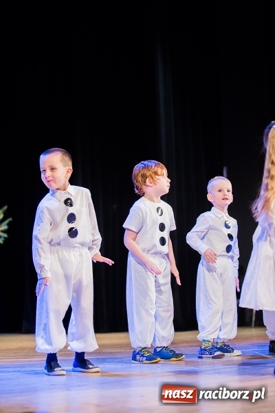 Zdjęcie w galerii na portalu naszraciborz.pl: Przedszkole nr 15 wystąpiło w Raciborskim Centrum Kultury wiadomości z regionu