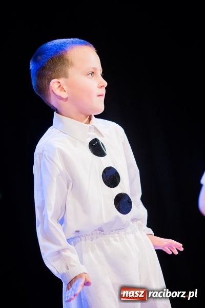 Zdjęcie w galerii na portalu naszraciborz.pl: Przedszkole nr 15 wystąpiło w Raciborskim Centrum Kultury wiadomości z regionu