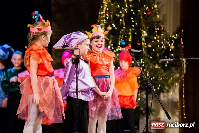 Zdjęcie w galerii na portalu naszraciborz.pl: Przedszkole nr 15 wystąpiło w Raciborskim Centrum Kultury wiadomości z regionu