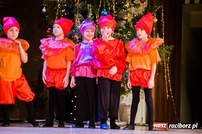 Zdjęcie w galerii na portalu naszraciborz.pl: Przedszkole nr 15 wystąpiło w Raciborskim Centrum Kultury wiadomości z regionu