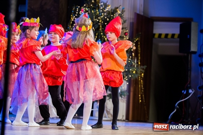 Zdjęcie w galerii na portalu naszraciborz.pl: Przedszkole nr 15 wystąpiło w Raciborskim Centrum Kultury wiadomości z regionu