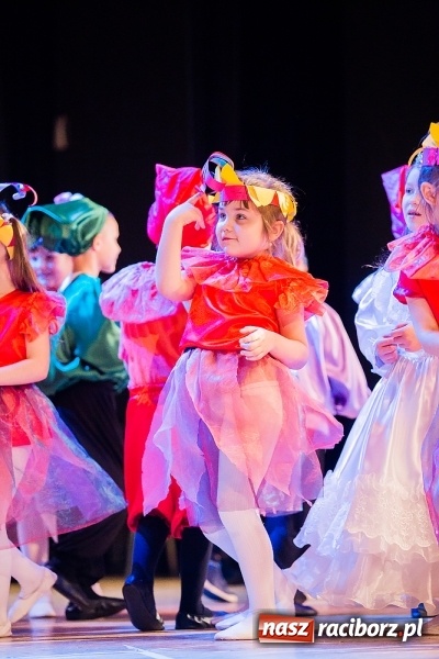Zdjęcie w galerii na portalu naszraciborz.pl: Przedszkole nr 15 wystąpiło w Raciborskim Centrum Kultury wiadomości z regionu