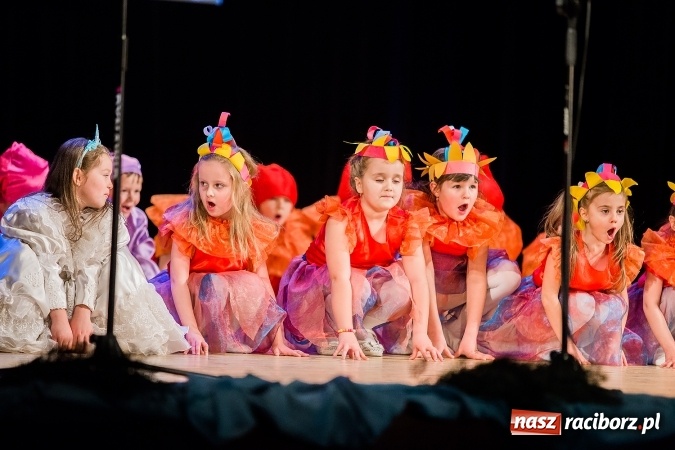 Zdjęcie w galerii na portalu naszraciborz.pl: Przedszkole nr 15 wystąpiło w Raciborskim Centrum Kultury wiadomości z regionu