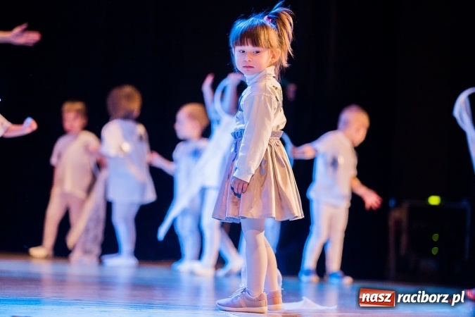 Zdjęcie w galerii na portalu naszraciborz.pl: Przedszkole nr 15 wystąpiło w Raciborskim Centrum Kultury wiadomości z regionu