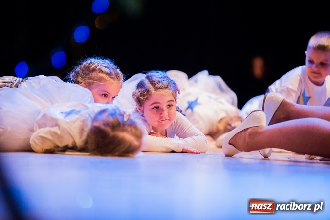 Zdjęcie w galerii na portalu naszraciborz.pl: Przedszkole nr 15 wystąpiło w Raciborskim Centrum Kultury wiadomości z regionu