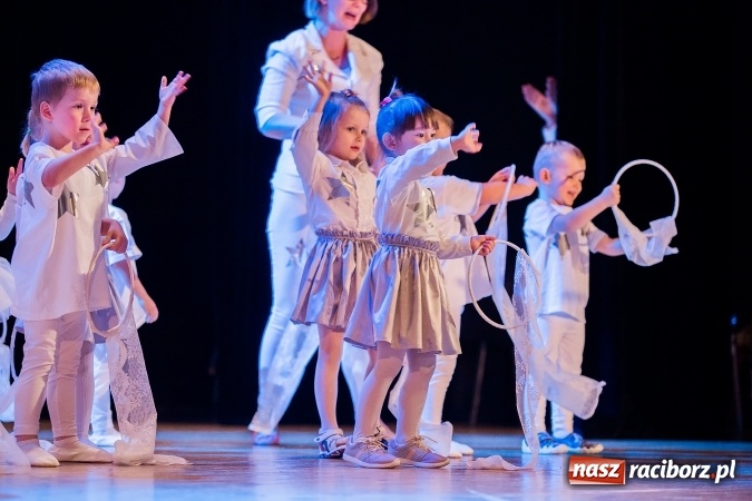 Zdjęcie w galerii na portalu naszraciborz.pl: Przedszkole nr 15 wystąpiło w Raciborskim Centrum Kultury wiadomości z regionu