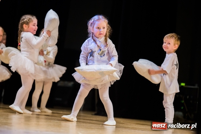 Zdjęcie w galerii na portalu naszraciborz.pl: Przedszkole nr 15 wystąpiło w Raciborskim Centrum Kultury wiadomości z regionu