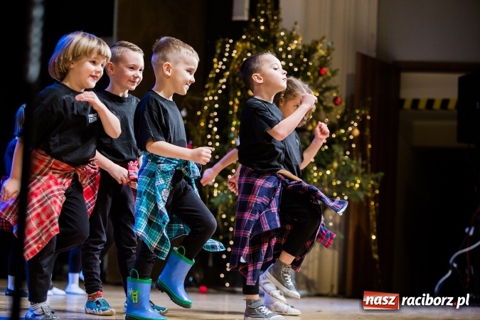 Zdjęcie w galerii na portalu naszraciborz.pl: Przedszkole nr 15 wystąpiło w Raciborskim Centrum Kultury wiadomości z regionu