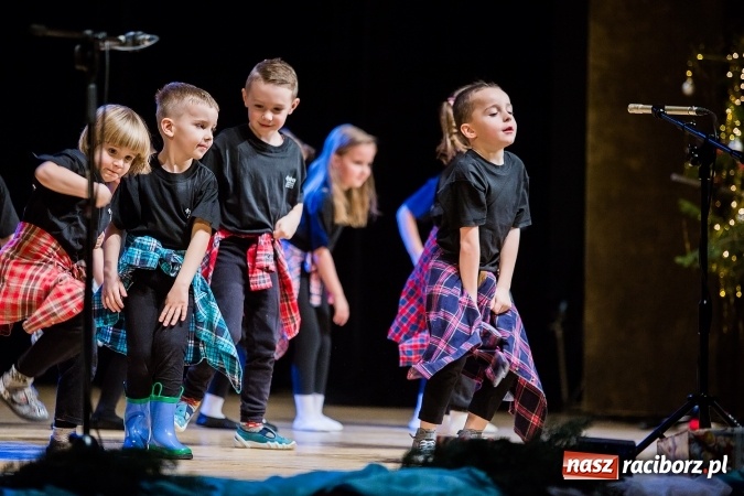 Zdjęcie w galerii na portalu naszraciborz.pl: Przedszkole nr 15 wystąpiło w Raciborskim Centrum Kultury wiadomości z regionu