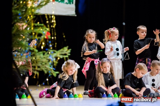 Zdjęcie w galerii na portalu naszraciborz.pl: Przedszkole nr 15 wystąpiło w Raciborskim Centrum Kultury wiadomości z regionu