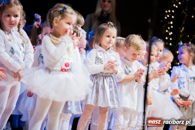 Zdjęcie w galerii na portalu naszraciborz.pl: Przedszkole nr 15 wystąpiło w Raciborskim Centrum Kultury wiadomości z regionu