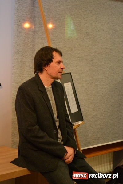 Zdjęcie w galerii na portalu naszraciborz.pl: W Galerii OBOK odbył się wernisaż wystawy pt. Kłaniając się wiśni  wiadomości z regionu