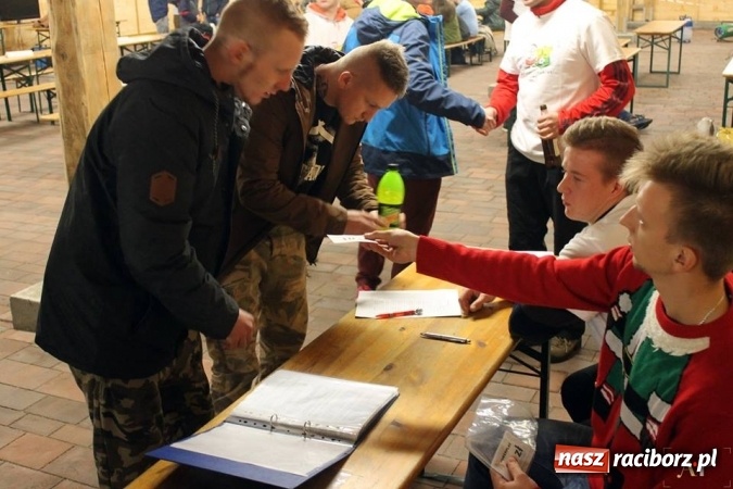 Zdjęcie w galerii na portalu naszraciborz.pl: III Turniej Mikołajkowy FIFA 2017 za nami wiadomości z regionu