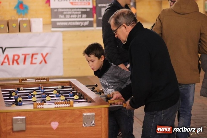 Zdjęcie w galerii na portalu naszraciborz.pl: III Turniej Mikołajkowy FIFA 2017 za nami wiadomości z regionu