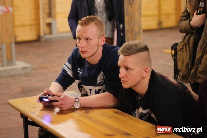 Zdjęcie w galerii na portalu naszraciborz.pl: III Turniej Mikołajkowy FIFA 2017 za nami wiadomości z regionu