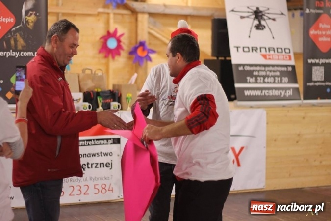 Zdjęcie w galerii na portalu naszraciborz.pl: III Turniej Mikołajkowy FIFA 2017 za nami wiadomości z regionu