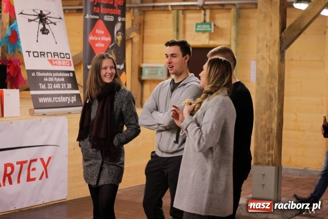 Zdjęcie w galerii na portalu naszraciborz.pl: III Turniej Mikołajkowy FIFA 2017 za nami wiadomości z regionu