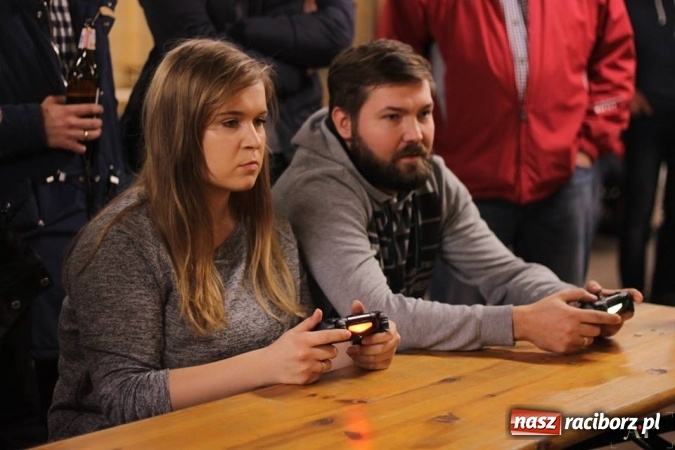 Zdjęcie w galerii na portalu naszraciborz.pl: III Turniej Mikołajkowy FIFA 2017 za nami wiadomości z regionu