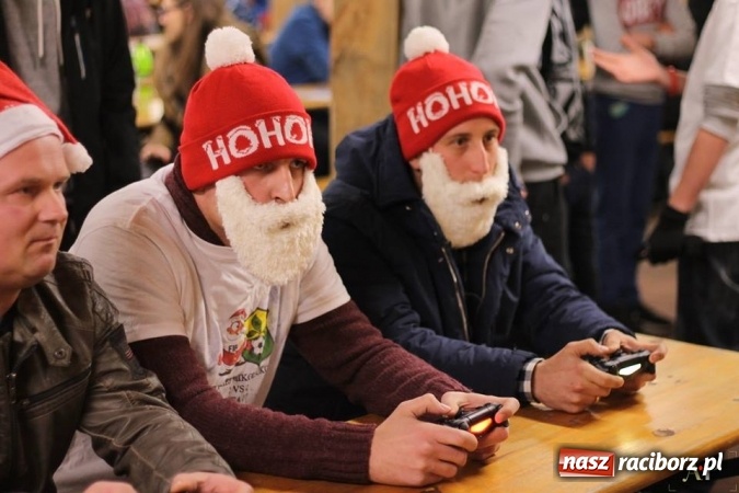 Zdjęcie w galerii na portalu naszraciborz.pl: III Turniej Mikołajkowy FIFA 2017 za nami wiadomości z regionu