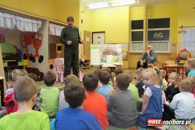 Zdjęcie w galerii na portalu naszraciborz.pl: Odwiedziny pana myśliwego w przedszkolu w Sudole  wiadomości z regionu
