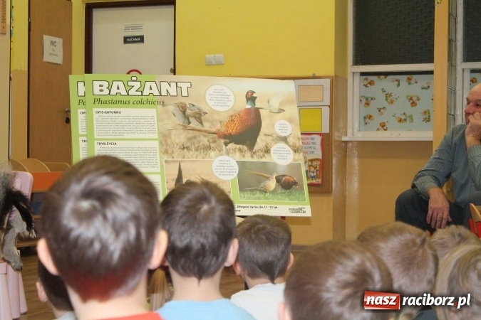 Zdjęcie w galerii na portalu naszraciborz.pl: Odwiedziny pana myśliwego w przedszkolu w Sudole  wiadomości z regionu