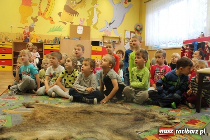 Zdjęcie w galerii na portalu naszraciborz.pl: Odwiedziny pana myśliwego w przedszkolu w Sudole  wiadomości z regionu