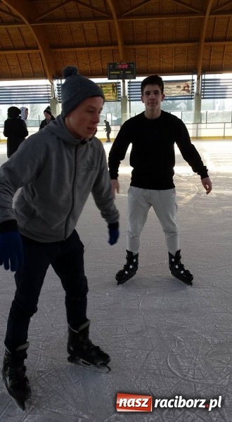 Zdjęcie w galerii na portalu naszraciborz.pl: Wyjazdowa lekcja WF-u w Gimnazjum numer 5 wiadomości z regionu