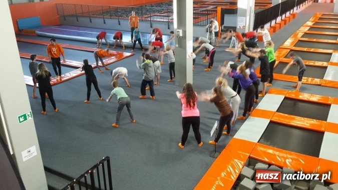 Zdjęcie w galerii na portalu naszraciborz.pl: Wyjazdowa lekcja WF-u w Gimnazjum numer 5 wiadomości z regionu