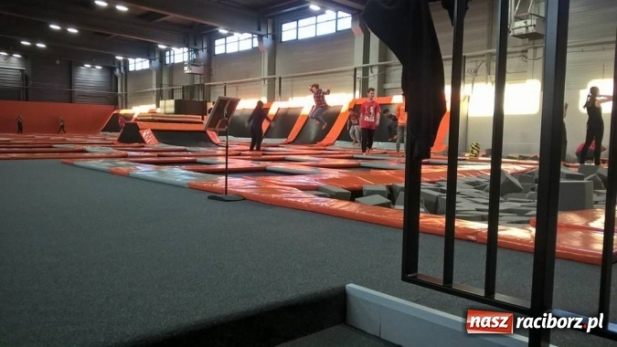 Zdjęcie w galerii na portalu naszraciborz.pl: Wyjazdowa lekcja WF-u w Gimnazjum numer 5 wiadomości z regionu