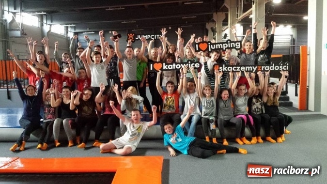 Zdjęcie w galerii na portalu naszraciborz.pl: Wyjazdowa lekcja WF-u w Gimnazjum numer 5 wiadomości z regionu