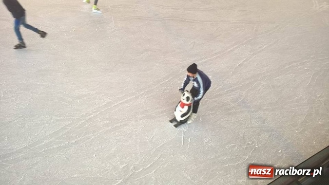 Zdjęcie w galerii na portalu naszraciborz.pl: Wyjazdowa lekcja WF-u w Gimnazjum numer 5 wiadomości z regionu