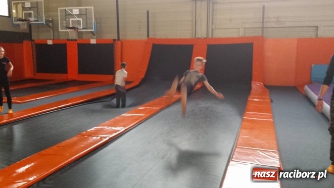 Zdjęcie w galerii na portalu naszraciborz.pl: Wyjazdowa lekcja WF-u w Gimnazjum numer 5 wiadomości z regionu