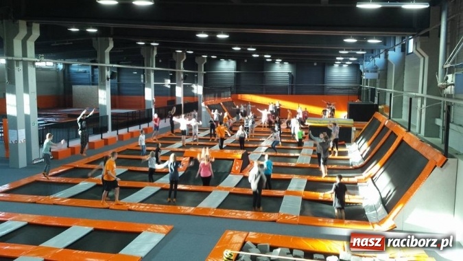 Zdjęcie w galerii na portalu naszraciborz.pl: Wyjazdowa lekcja WF-u w Gimnazjum numer 5 wiadomości z regionu