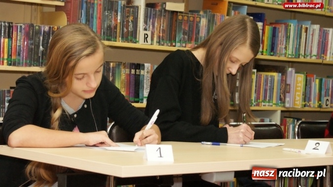 Zdjęcie w galerii na portalu naszraciborz.pl: Wielkie starcie Olimpijskich Herosów w bibliotece wiadomości z regionu