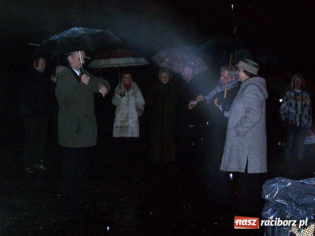 Zdjęcie w galerii na portalu naszraciborz.pl: Sylwester pod chmurką w Kuźni wiadomości z regionu