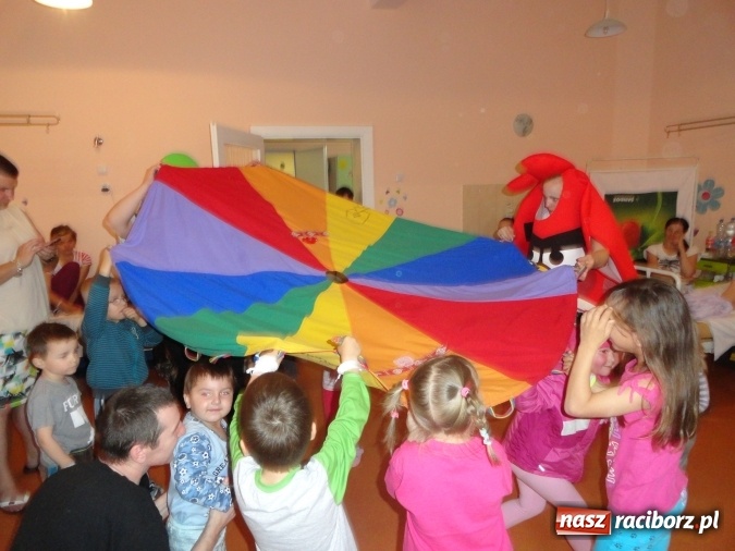 Zdjęcie w galerii na portalu naszraciborz.pl: Crazy Club po raz czwarty pomaga dzieciom leczącym się w klinice w Zabrzu. Każdy może się przyłączyć! wiadomości z regionu