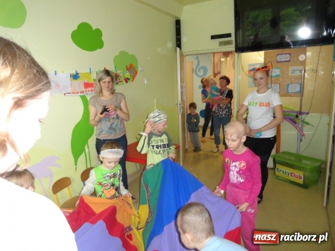 Zdjęcie w galerii na portalu naszraciborz.pl: Crazy Club po raz czwarty pomaga dzieciom leczącym się w klinice w Zabrzu. Każdy może się przyłączyć! wiadomości z regionu