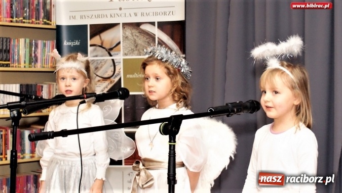 Zdjęcie w galerii na portalu naszraciborz.pl: Wszyscy Pana witajcie i pięknie Mu zaśpiewajcie - przegląd kolęd w raciborskiej bibliotece  wiadomości z regionu