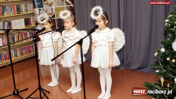 Zdjęcie w galerii na portalu naszraciborz.pl: Wszyscy Pana witajcie i pięknie Mu zaśpiewajcie - przegląd kolęd w raciborskiej bibliotece  wiadomości z regionu