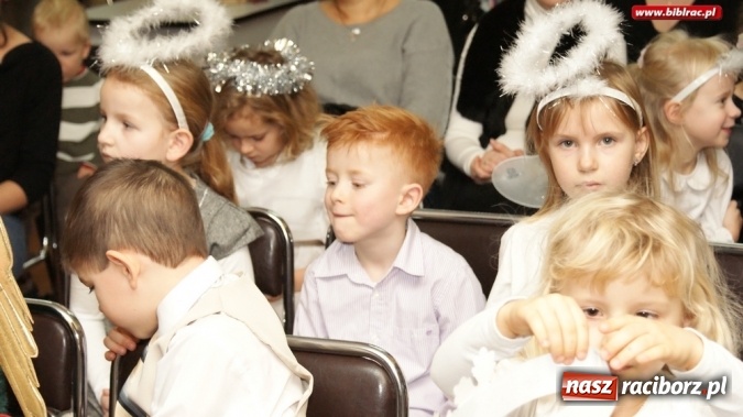 Zdjęcie w galerii na portalu naszraciborz.pl: Wszyscy Pana witajcie i pięknie Mu zaśpiewajcie - przegląd kolęd w raciborskiej bibliotece  wiadomości z regionu