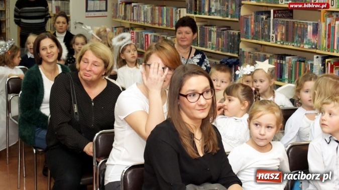 Zdjęcie w galerii na portalu naszraciborz.pl: Wszyscy Pana witajcie i pięknie Mu zaśpiewajcie - przegląd kolęd w raciborskiej bibliotece  wiadomości z regionu