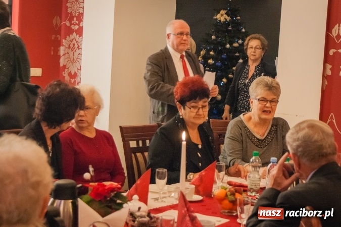 Zdjęcie w galerii na portalu naszraciborz.pl: Dziesiąte urodziny raciborskiego Śląskiego Uniwersytetu Trzeciego Wieku wiadomości z regionu