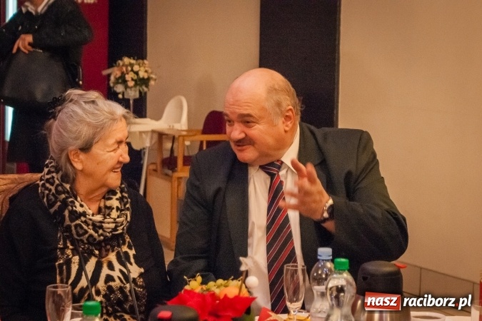 Zdjęcie w galerii na portalu naszraciborz.pl: Dziesiąte urodziny raciborskiego Śląskiego Uniwersytetu Trzeciego Wieku wiadomości z regionu