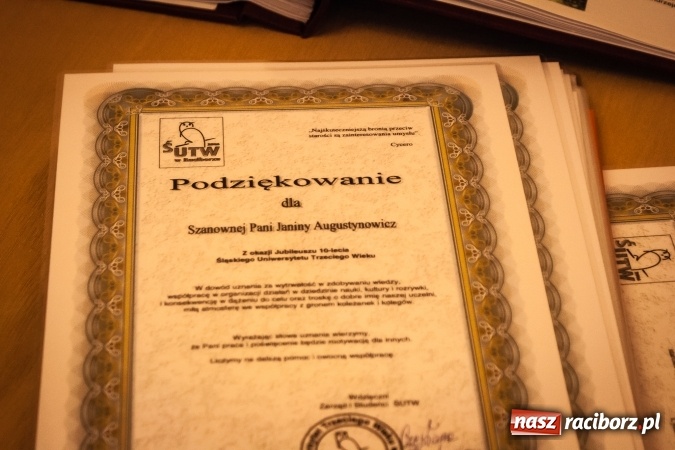 Zdjęcie w galerii na portalu naszraciborz.pl: Dziesiąte urodziny raciborskiego Śląskiego Uniwersytetu Trzeciego Wieku wiadomości z regionu